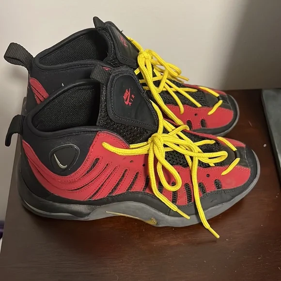 NIKE AIR BAKIN SZ 6Y 2007 RELEASE